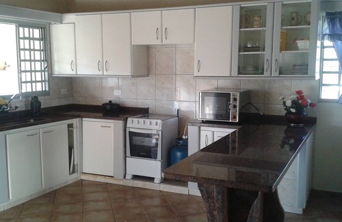 Caldas House | Pet-Friendly Solar das Laranjeiras with Pool & Full Kitchen