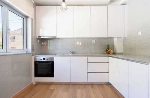 Beijos Apartment | Discover Solar dos Pisões A: Family-Friendly Retreat with Spa
