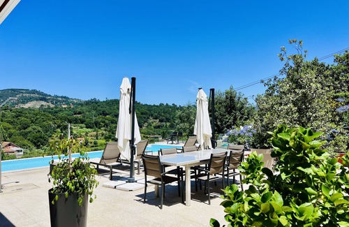 Santa Cruz do Douro House | Relax at Solar do Douro: Ocean View & Saltwater Pool