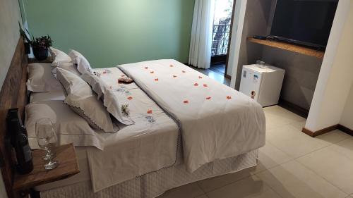 Santana do Riacho House | Experience Solar dos Ipês: 4-Star Stay with Pool & Hot Tub