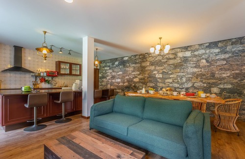 Ribeira Brava Apartment | Guest Rated: 10/10 at Solar dos Reis with Pool & Breakfast