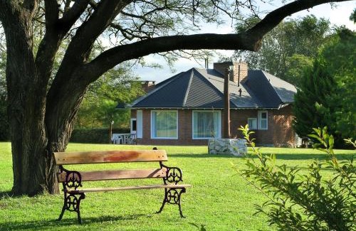 Villa General Belgrano Cabin | Experience Solar Encantado: Pet-Friendly Cabañas & Chalet