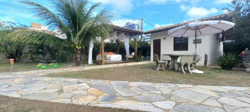 Ilheus House | Beautiful Solar Praia Dourada with Oceanfront Pool Access