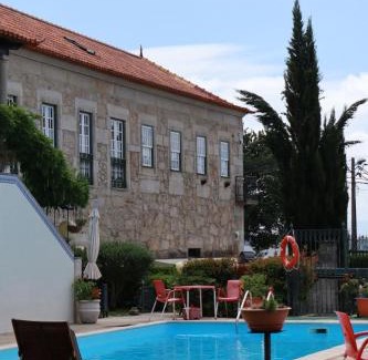 Viseu House | Relax at Solar Quinta de São Carlos with Oceanfront Views