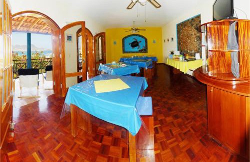 Mindelo Bed & Breakfast | Discover Solar Windelo: Pet-Friendly Retreat with Breakfast