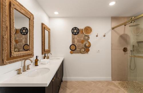 Santiago House | Solara - Pool & Spa - Mins to Scottsdale Quarter