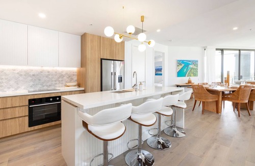 Forster Apartment | Solaris 308 - Beautifully furnished modern apartment in central Forster.