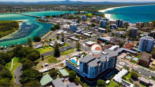 Forster Apartment | Solaris 410: Guest Rated 10/10 with Pool & Family Amenities