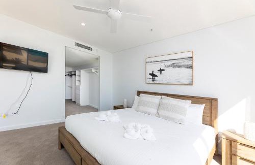 Forster Apartment | Solaris 410: Guest Rated 10/10 with Pool & Family Amenities