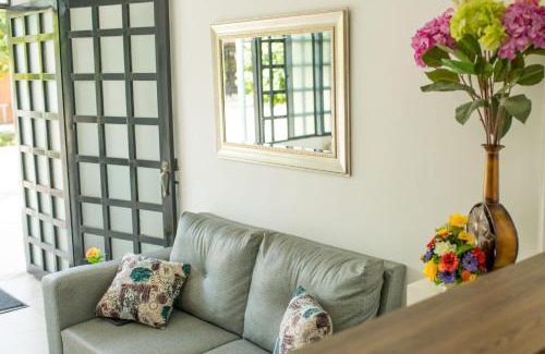 La Victoria Hotel | Experience Solaris Hotel: Family-Friendly with Hot Tub Access