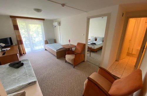 Balatonfoldvar Hotel | Discover Solaris Hotel: Family-Friendly Stay with Hot Tub