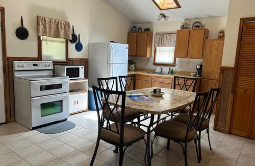 Eckerty Cabin | Lakefront Cabin 16 with Pool & Spa in Southern Indiana