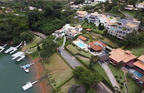 Capitolio Apartment | Top-Rated Solarium de Escarpas Suítes with Family Amenities