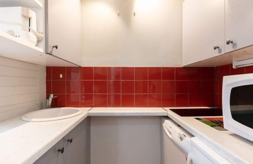 Reberty Apartment | Pet-Friendly Retreat with Lake View at Soldanelles 413 B