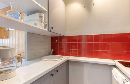 Reberty Apartment | Pet-Friendly Retreat with Lake View at Soldanelles 413 B