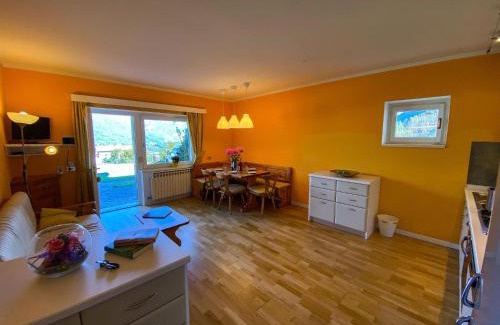 Colico Piano Apartment | Relax at Sole 3 Garten Ferienwohnung with Pool Access