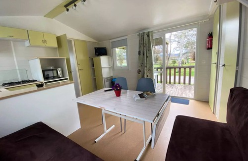 Puybrun House | Relax at Campsite La Sole - Mobile Home for Family Getaways