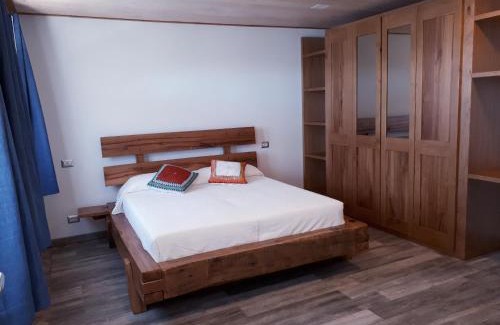 Maccagno Apartment | Discover Sole & Lago-Lake: Oceanfront Oasis with Spa