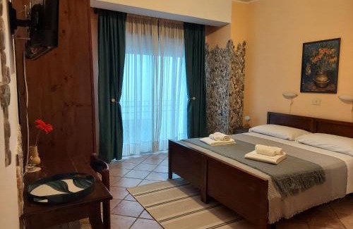 Villagonia Bed & Breakfast | Pet-Friendly Sole Mare B&B with Ocean Views & Breakfast