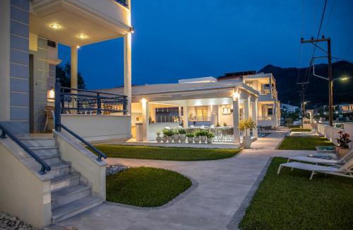 Skala Potamias House | Relax at Sole Mare: Oceanfront Oasis with Pool Access