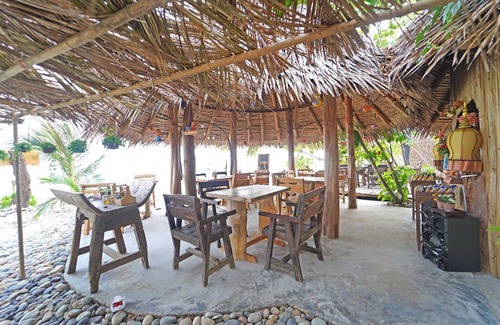 Koh Wai House | Discover Sole Resort: Beachfront Bungalows with WiFi