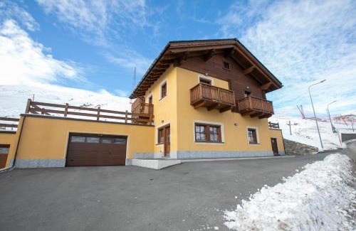 Sant'Anna Apartment | Premier Ski-In, Ski-Out Experience at Sole Mt 50 Rentals