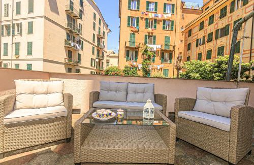 Carignano Apartment | Seaside Retreat: Central Location with Fast Wi-Fi!
