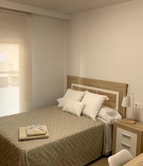 Zaidin House | Bright and Renovated Soleada Home with 9.5/10 Rating