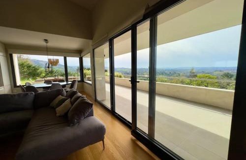 Distrito Rural Este House | Elegant Soleada: Pet-Friendly Oceanfront Oasis with Pool