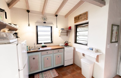 Freemans Bay Cottage | Serene Soleil Cottage with Oceanfront Pool in Antigua