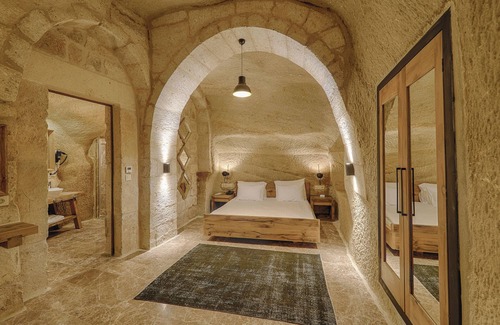 Urgup Hotel | Guest Rated 10/10: Solem Cave Suites with Family-Friendly Perks