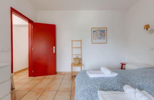 Vale de Centianes Apartment | Ocean View 1-Bedroom Apartment for 4 in Carvoeiro