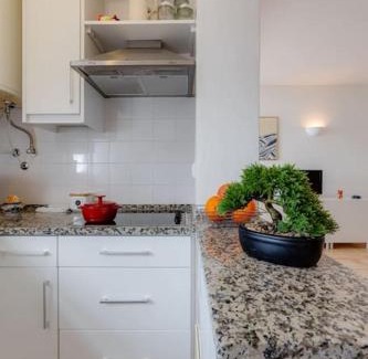 Vale de Centianes Apartment | Ocean View 1-Bedroom Apartment for 4 in Carvoeiro