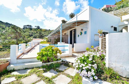 Le Forna Apartment | Family-Friendly Retreat at SoleMarePonza Casa Il Fico d'India