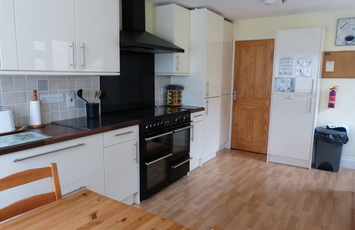 Nettlestone House | Pet-Friendly Solent View: Oceanside Bungalow for 6