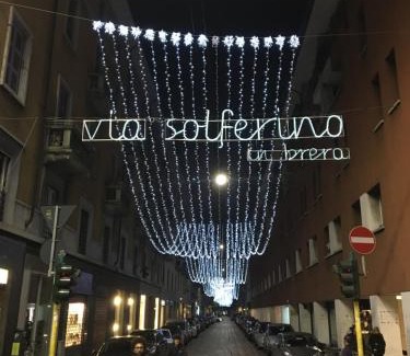 San Marco Apartment | Elegant Solferino Suite: Family-Friendly 4-Star Escape