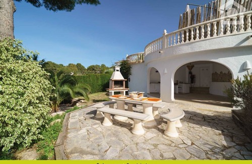 Arnella Villa | Experience Solhabitat Diva Moraira: Oceanfront Getaway