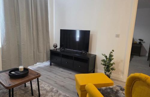 Solihull Apartment | Solihull 10 mins to NEC and Airport Free Parking