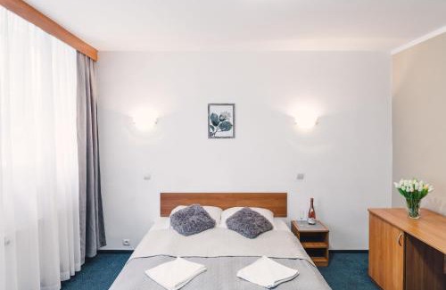 Jaszowiec Resort | Pet Friendly Ondraszek: Breakfast, Hot Tub & Family Fun