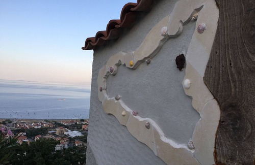 Gioiosa Marea House | Cozy Casetta with Ocean View & Kitchen Amenities