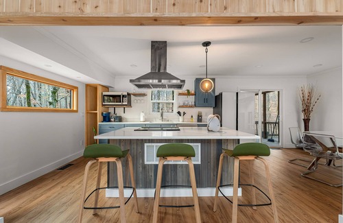 Roswell House | Ideal Retreat at Solitude: Custom Designed Near Downtown