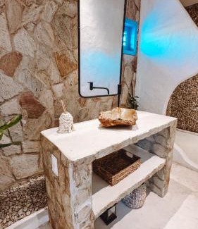 Icarai de Amontada House | Family-Friendly Retreat at Sollaris with Hot Tub Access