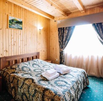 Polyana House | Family-Friendly Solnce Karpat: 4-Star Retreat Rated 9/10