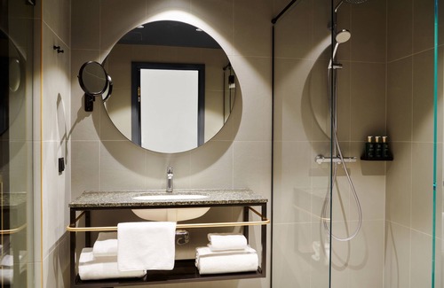 Kluuvi Hotel | Discover Solo Sokos Hotel Helsinki: Family-Friendly Comfort