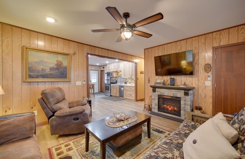 Solon Springs Cabin | Relaxing Solon Springs Getaway with Dock & Kayaks