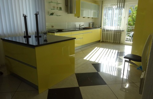 Simrishamn Apartment | Experience Solrosen i Simrishamn: Pet-Friendly Retreat