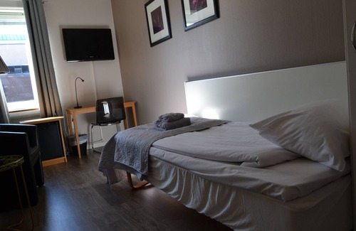 Karlstad Hotel | Discover Solsta Hotell: Family-Friendly & Accessible Stay