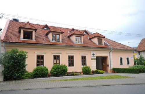 Smizany House | Discover Soludus-Spišský ľudový dom: Family-Friendly Retreat