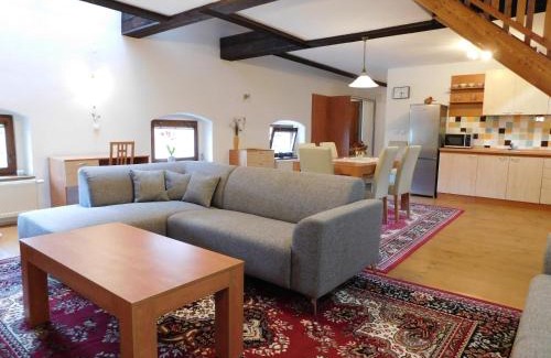 Smizany House | Discover Soludus-Spišský ľudový dom: Family-Friendly Retreat