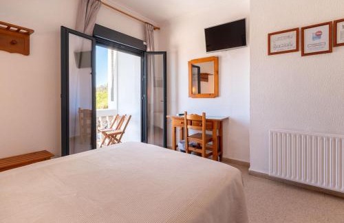 Isla Cristina Hotel | Discover Solymar: Guest-Rated Comfort with Dining Options